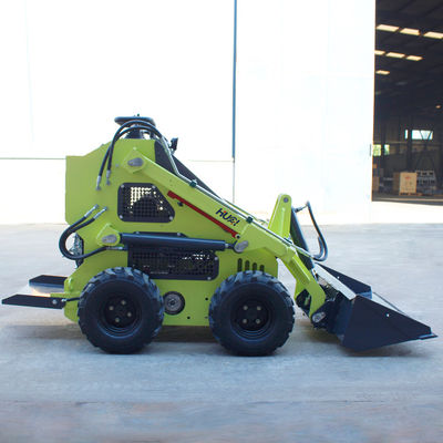 Mini cargador de dirección de deslizamiento con gran momento de carga y 950 kg de peso de la máquina para trabajos pesados