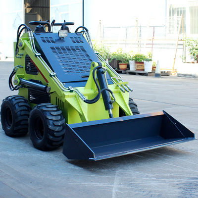 0.15 M3 Mini cargador de dirección de patinaje con rodadura de gasolina con certificación MOOG de cilindro hidráulico