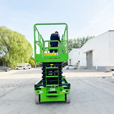 0-34M/MIN Velocidad de elevación 4m Mini elevador de tijeras hidráulico autopropulsado con plataforma de 900 mm