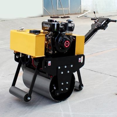 330 kg pequeño vibratorio mini compactador rodante con amplitud nominal de 0,5 mm