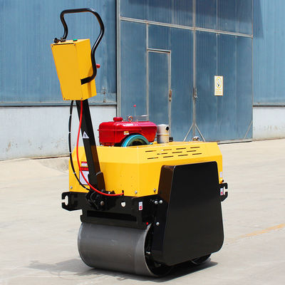 0.5 toneladas de mini rodillo manual compacto con velocidad de 0-4 km/h y bomba hidráulica Danfoss
