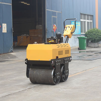 Máquina compactadora de suelo portátil de 600 mm de ancho de compresión con capacidad de tanque de combustible de 2,5 litros