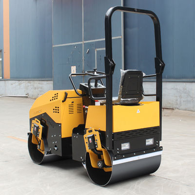 5.5L Tanque de combustible 1,5 toneladas Máquina de construcción hidráulica llena Roller de carretera para la reparación de carreteras