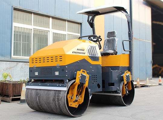 28.5 KW Compactor de rodillos vibratorios para carretera Doble vibración Rodillo de asfalto de 3 toneladas